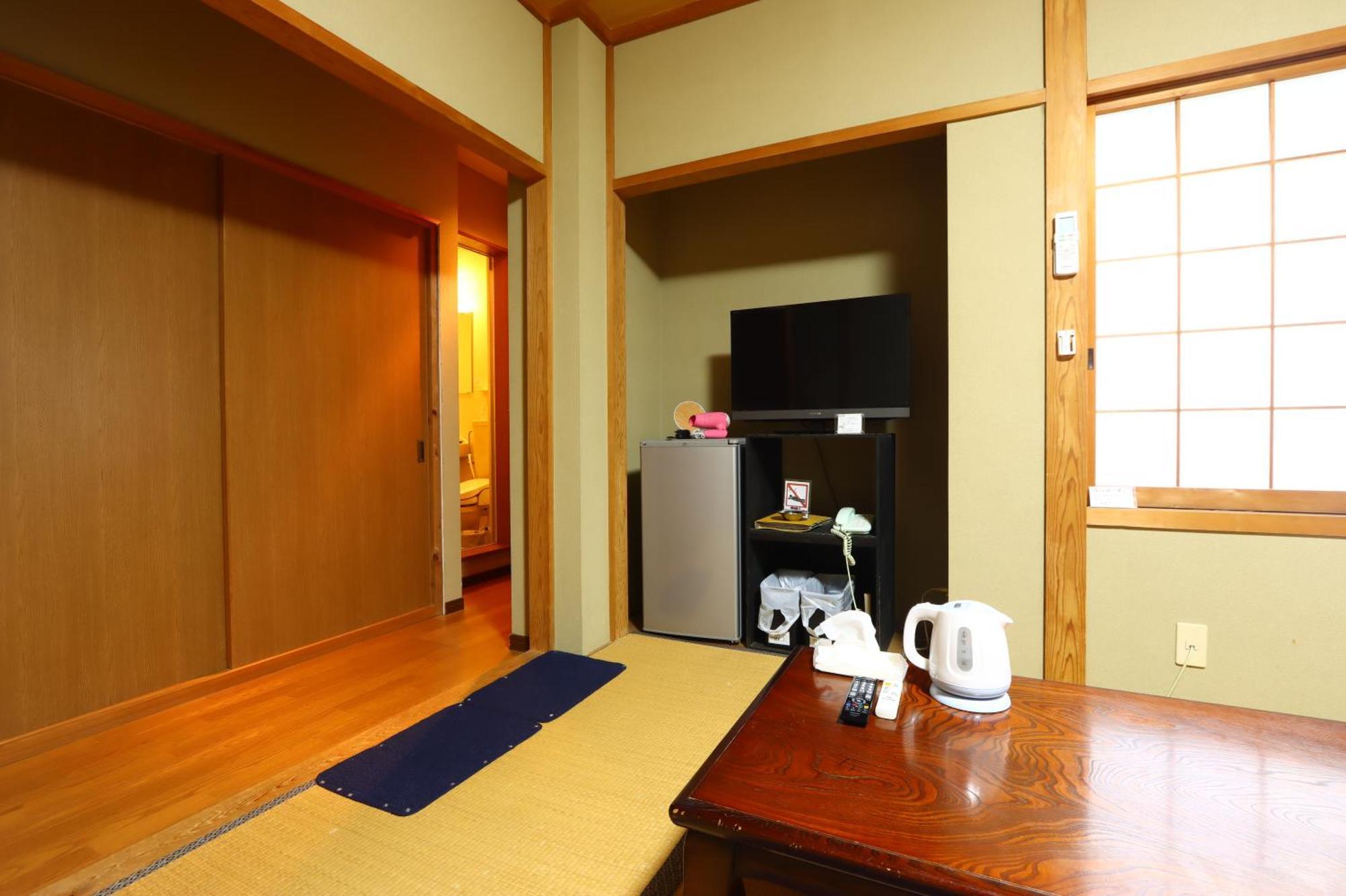 Kenrokuen Hotel Нобеока Екстериор снимка